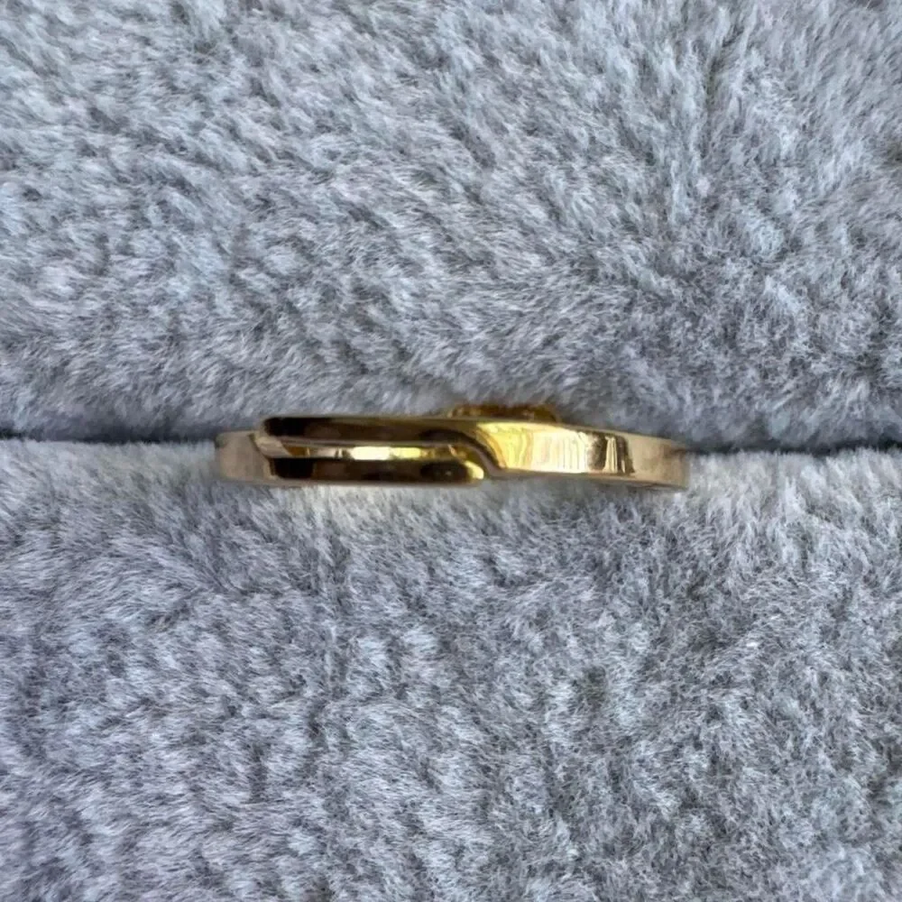 Source Unknown gold tone